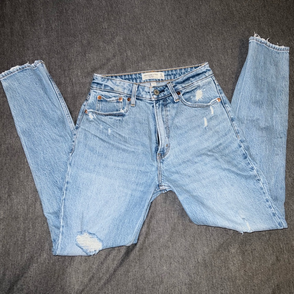 Abercrombie and Fitch Curve Love The Skinny High Rise Jean